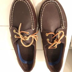 Brown Sperry boat shoe
